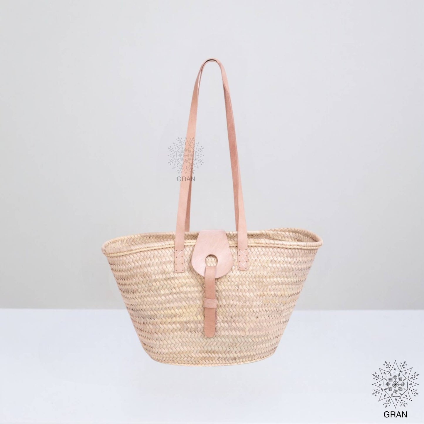Straw Tote Bag With Closure