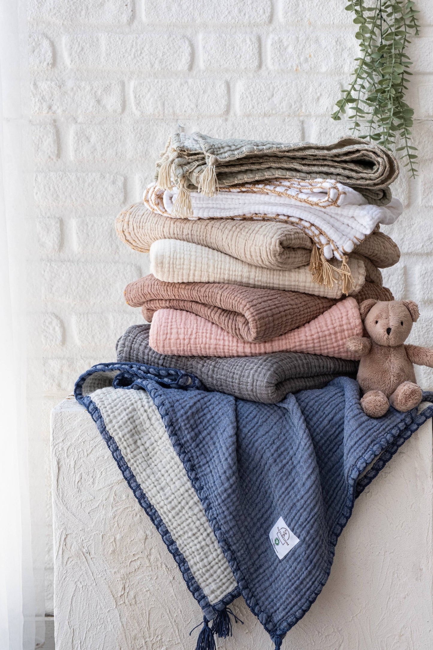 Organic Muslin Baby Blanket – GOTS Certified Cotton Swaddle