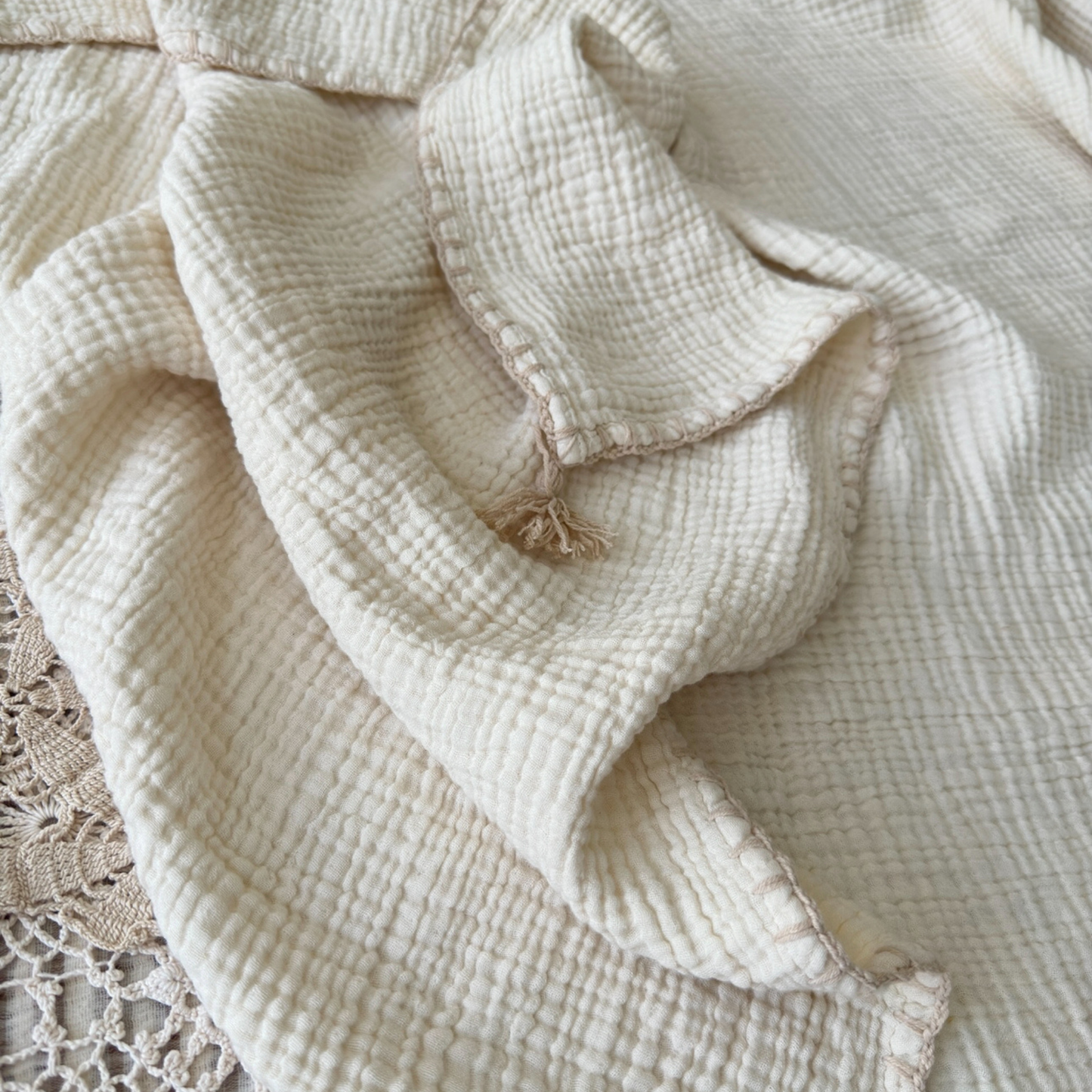 Organic Muslin Baby Blanket – GOTS Certified Cotton Swaddle