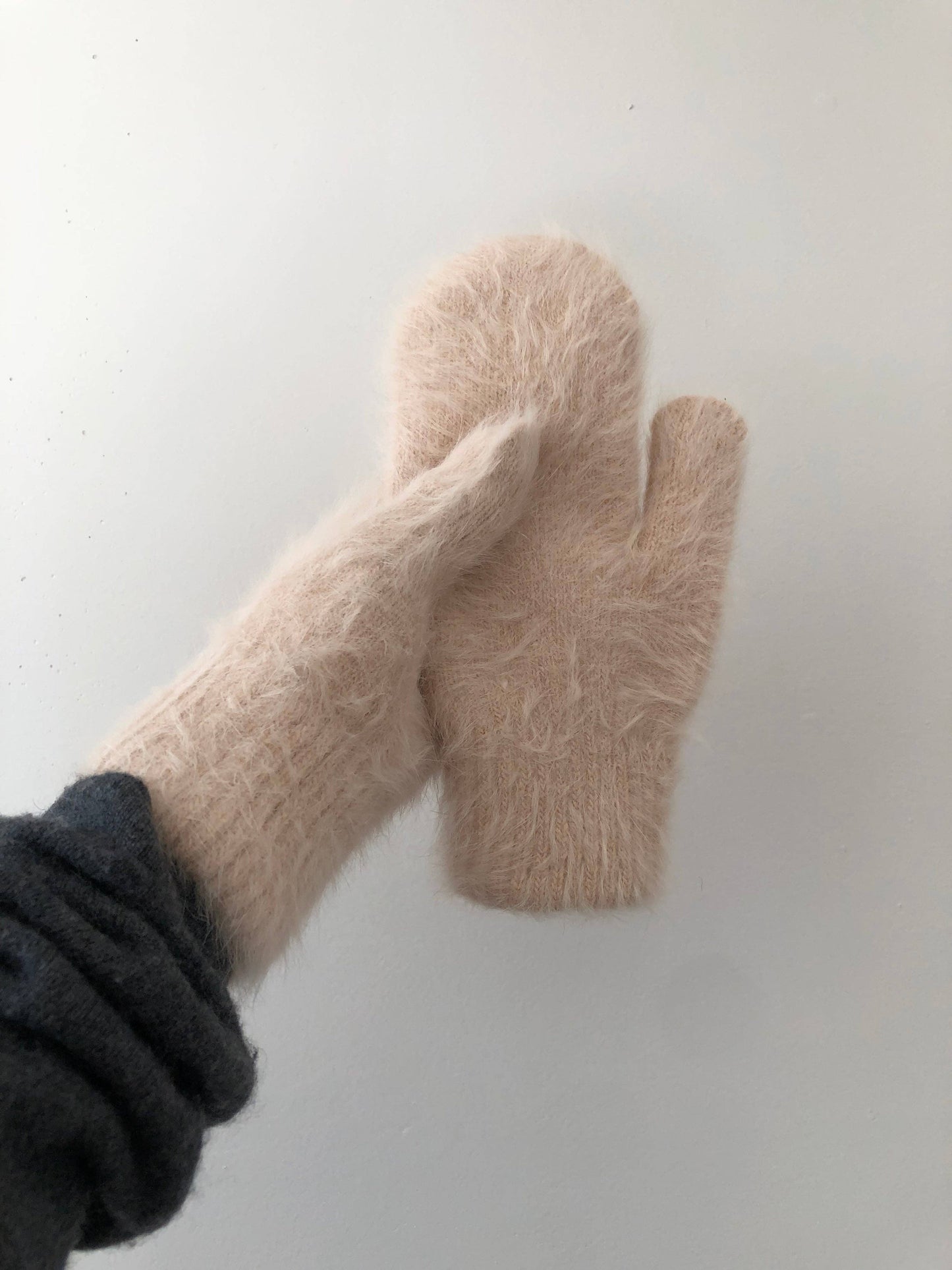 Angora Mittens