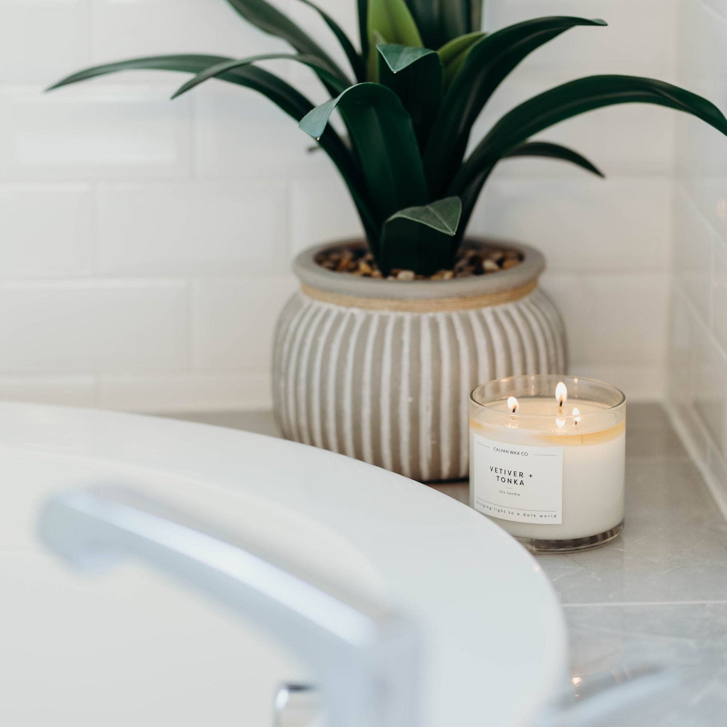 Vetiver + Tonka - 3 Wick Candle