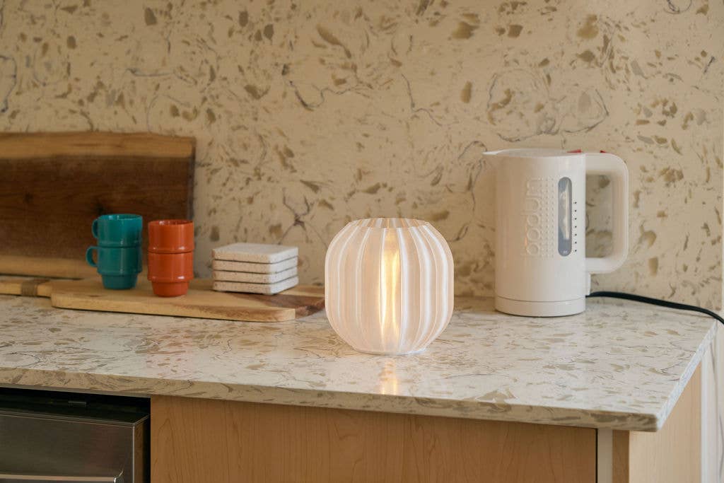 Mini Lantern Portable Lamp, Wireless and Rechargeable