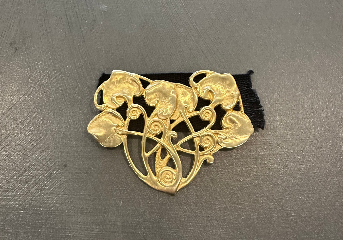 Vintage Deco Pin
