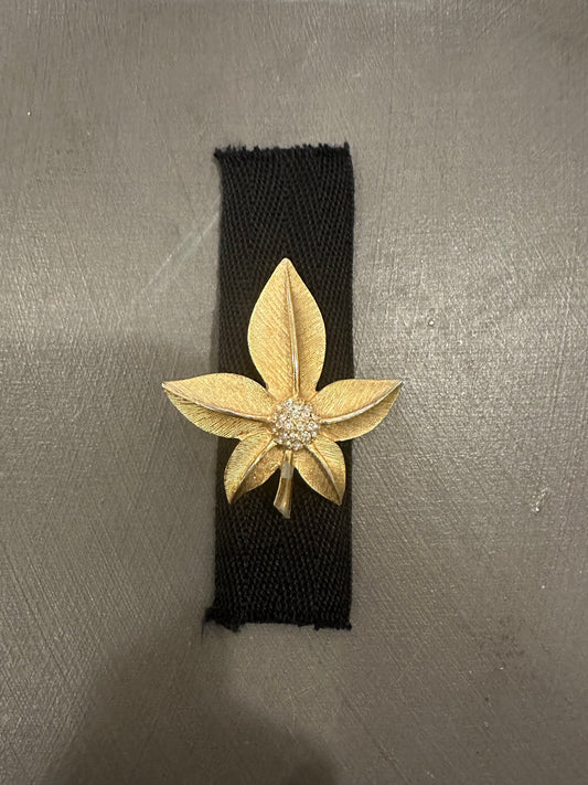 Vintage 5 leaf Pin