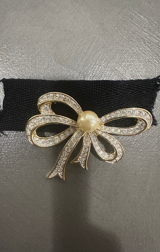 Vintage Bow Pin