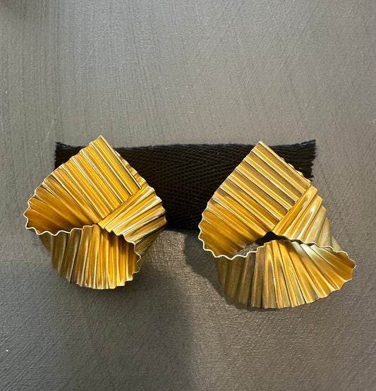 Vintage Goldplate Ribbon Earrings