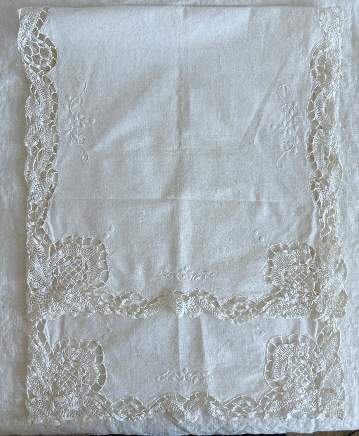 Vintage Lace Table Runner