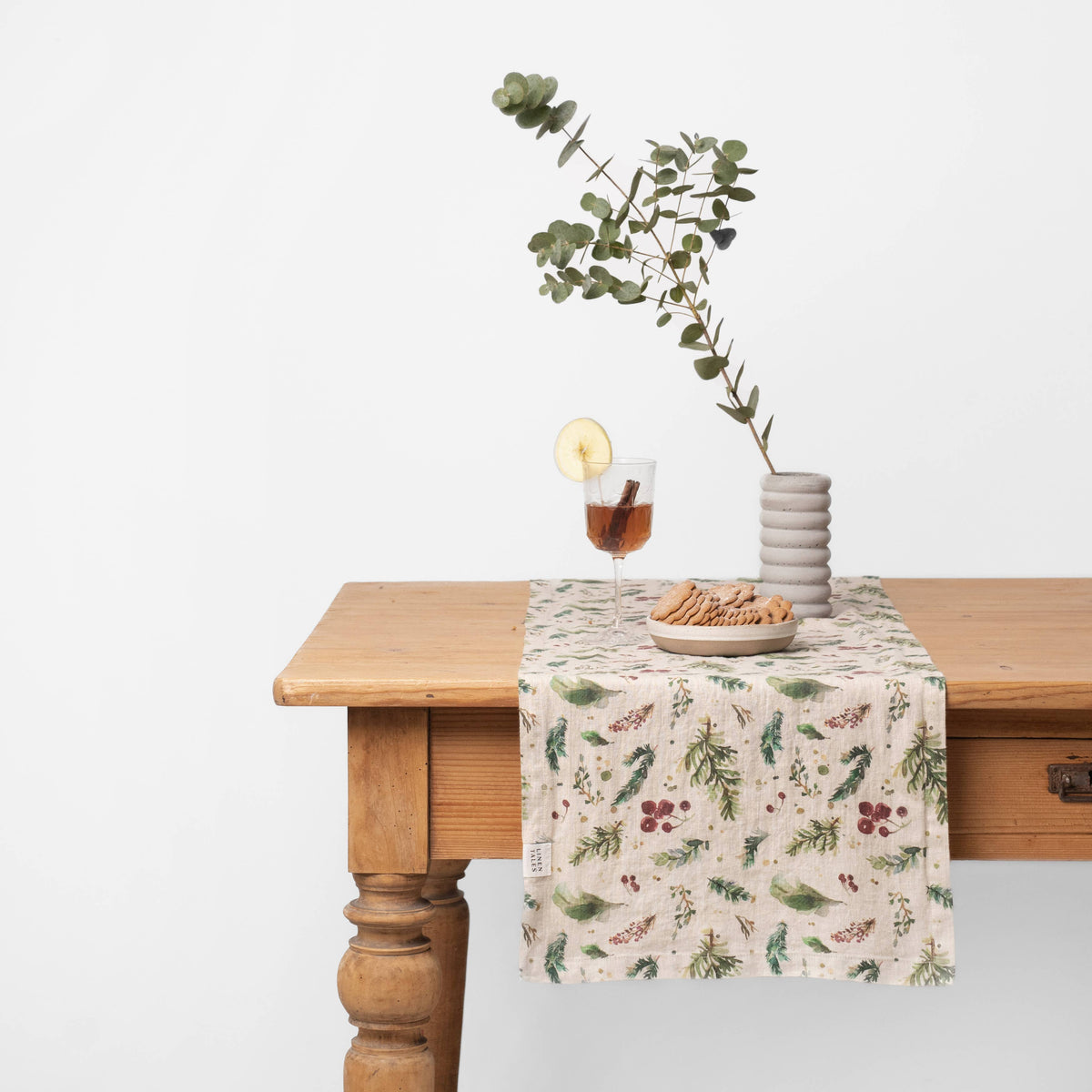Winter Berries Linen Table Runner